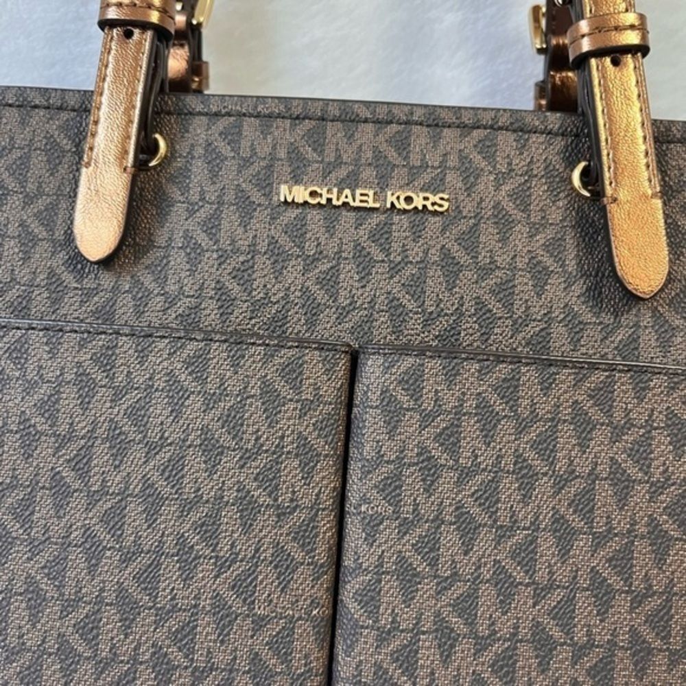 MK Jet Set Medium Signature Logo All Over Print Pocket Tote‎ Bag $550 - Picture 7 of 7